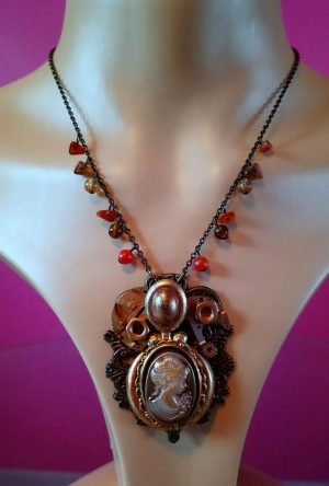 Steampunk lady cameo and drop bead chain