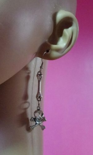 Silver skull and cross bone earrings