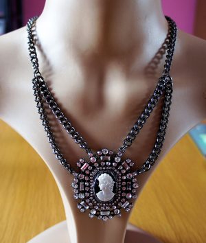 Real shell square Jewel crystal lady cameo and drop chain necklace