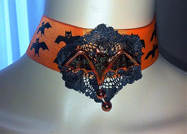 Halloween bat and lace choker necklace 