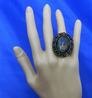 Peacock feather cameo ring