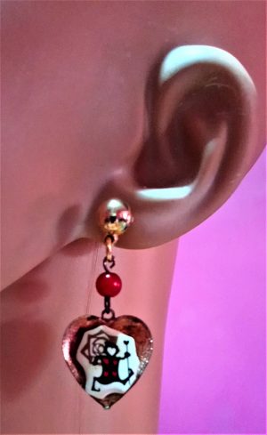 Queen of heart guard and rose cameo heart and bead earrings
