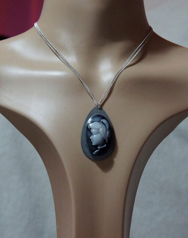 Classic lady cameo in shimmer oval pendant necklace