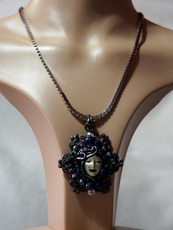 Gothic Lolita mystical girl 3D cameo necklace