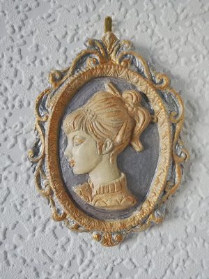 Gold and silver 3D ponytail lady cameo wall plaque
