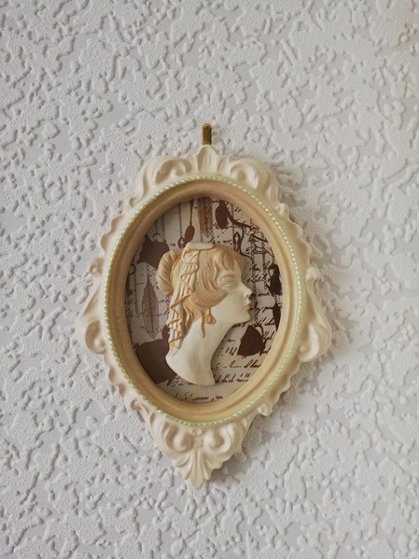 Victorian Alice inspired lady cameo wall plaque