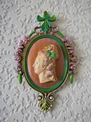 Marie Antoinette cameo wall plaque 1