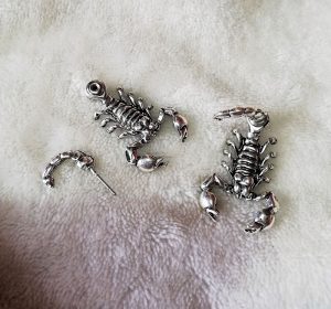 Silver 3D scorpion fake gauge earrings